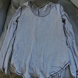 Lululemon black and white striped long sleeve size 6